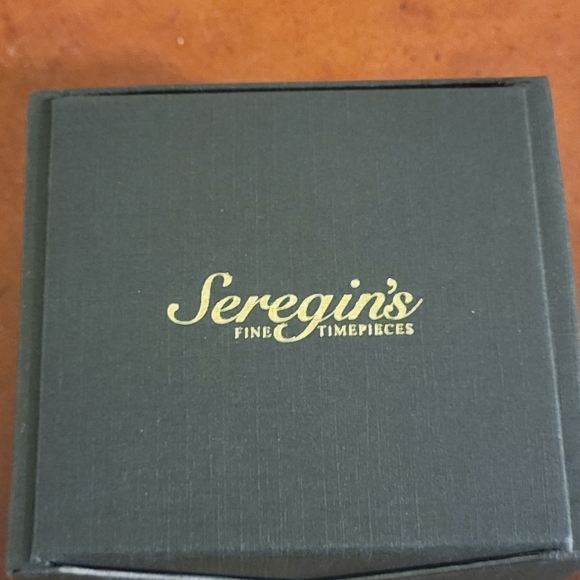 Guess Watch Matte Silver Bracelet - Picture 7 of 8